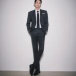 Lee Soo-hyuk Instagram – @fahrenheit.official 

@zyobb 
@imhrim 
@blow__jungho 
@idmakeupwakeup 

@ygad_official