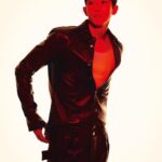 Lee Soo-hyuk Instagram – @marieclairekorea 

@mokjungwook 
@imhrim 
@blow__jungho 
@idmakeupwakeup 

@ygad_official