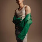 Lee Soo-hyuk Instagram – @marieclairekorea 

@mokjungwook 
@imhrim 
@blow__jungho 
@idmakeupwakeup 

@ygad_official