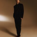 Lee Soo-hyuk Instagram – @marieclairekorea 

@mokjungwook 
@imhrim 
@blow__jungho 
@idmakeupwakeup 

@ygad_official