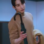 Lee Soo-hyuk Instagram - 어느 날 우리 집 현관으로 멸망이 들어왔다 - ‘차주익’ 저희 드라마를 사랑해 주신 모든 분들, 감독님, 작가님, 모든 스텝분들, 배우분들 정말 수고하셨습니다. 감사합니다! 주익이 👋🏻 그리고 별거 아닌 이수혁이 멋진 차주익이 될 수 있게 도와주신 감사한 분들 🙏🏻 @yg_stage @kimhyunmomo @ycm400 @ys870922 @kingmxker @name__ho @haeunheee @hye.rimi @stylist_teamchloe @minamon__ @blow__jungho @blow_nayoung @idmakeupwakeup 2021. 6. 29. 🙂