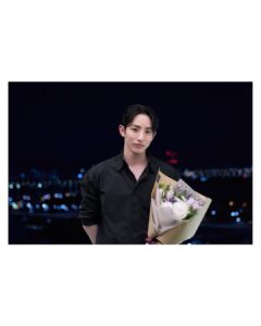 Lee Soo-hyuk Instagram - 어느 날 우리 집 현관으로 멸망이 들어왔다 - ‘차주익’ 저희 드라마를 사랑해 주신 모든 분들, 감독님, 작가님, 모든 스텝분들, 배우분들 정말 수고하셨습니다. 감사합니다! 주익이 👋🏻 그리고 별거 아닌 이수혁이 멋진 차주익이 될 수 있게 도와주신 감사한 분들 🙏🏻 @yg_stage @kimhyunmomo @ycm400 @ys870922 @kingmxker @name__ho @haeunheee @hye.rimi @stylist_teamchloe @minamon__ @blow__jungho @blow_nayoung @idmakeupwakeup 2021. 6. 29. 🙂