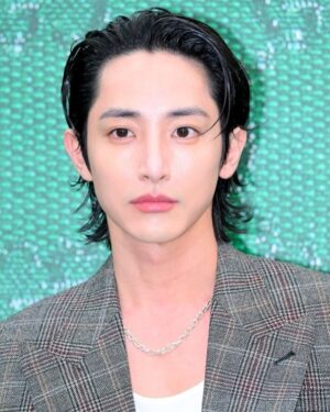 Lee Soo-hyuk Instagram - @gucci