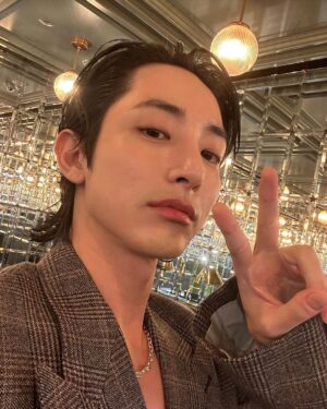 Lee Soo-hyuk Instagram - @gucci