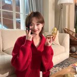 Lee You-mi Instagram - 나스♥️유미 @narscosmeticskorea @narsissist #광고 #나스 #나스홀리데이2023컬렉션 #속광쿠션 #파워매트립스틱