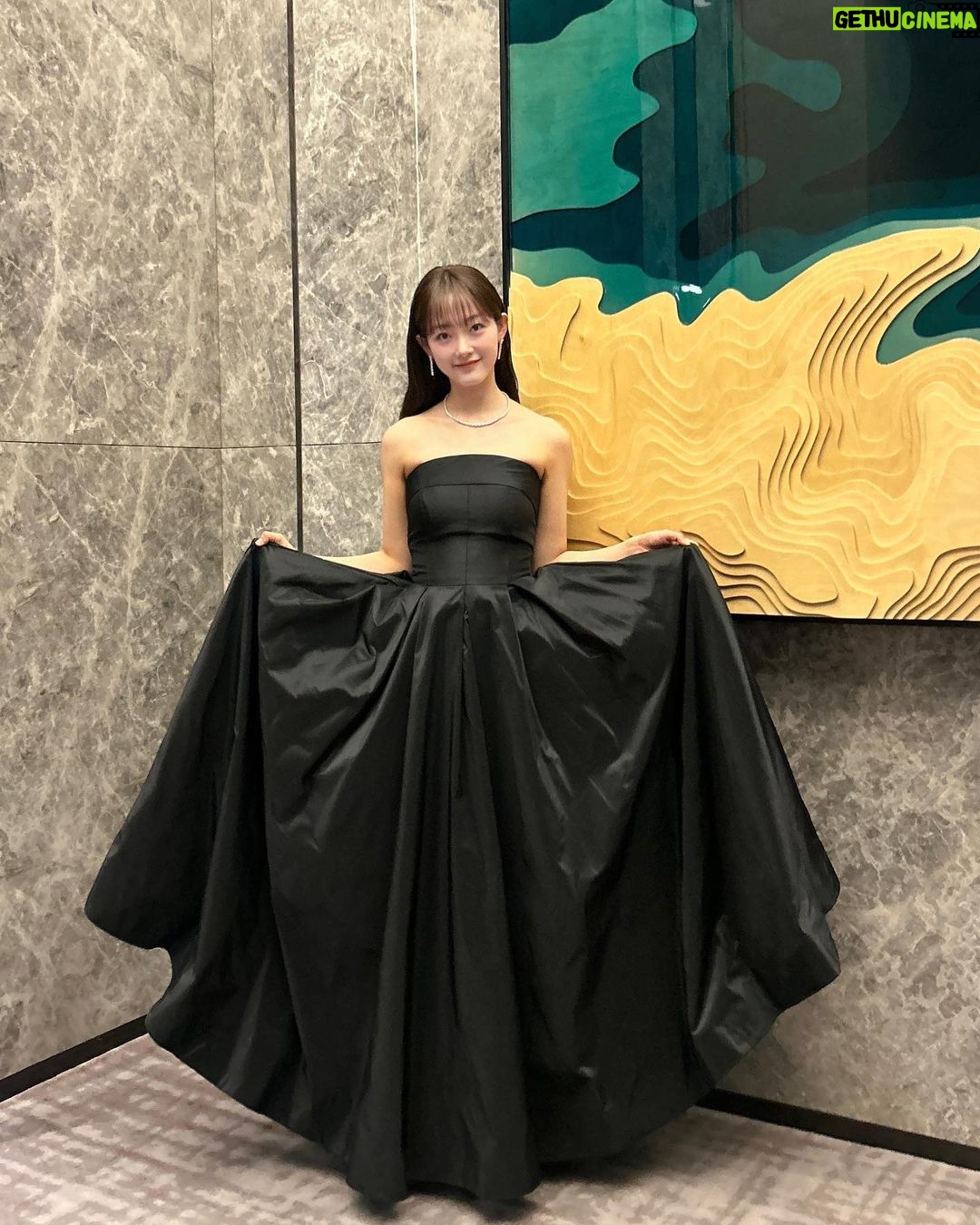 Lee You-mi Instagram - 아름다운프레드🩵🧡💛 @fredjewelry -#광고 #FREDParis #FREDJewelry #FREDExhibition #FREDHeritage