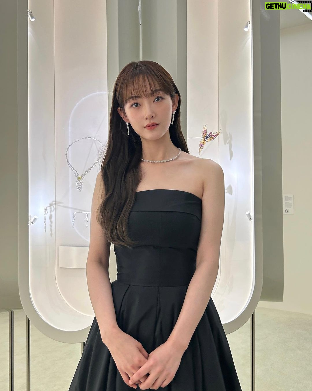 Lee You-mi Instagram - 아름다운프레드🩵🧡💛 @fredjewelry -#광고 #FREDParis #FREDJewelry #FREDExhibition #FREDHeritage