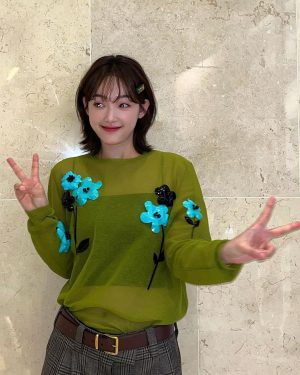 Lee You-mi Instagram - 오늘 9시에 축구 응원하고 
TV 켜놓은 김에 JTBC 틀어10시 50분에 하는 첫방송 
#힘쎈여자강남순 보자구🩵