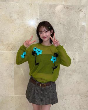 Lee You-mi Instagram - 오늘 9시에 축구 응원하고 
TV 켜놓은 김에 JTBC 틀어10시 50분에 하는 첫방송 
#힘쎈여자강남순 보자구🩵
