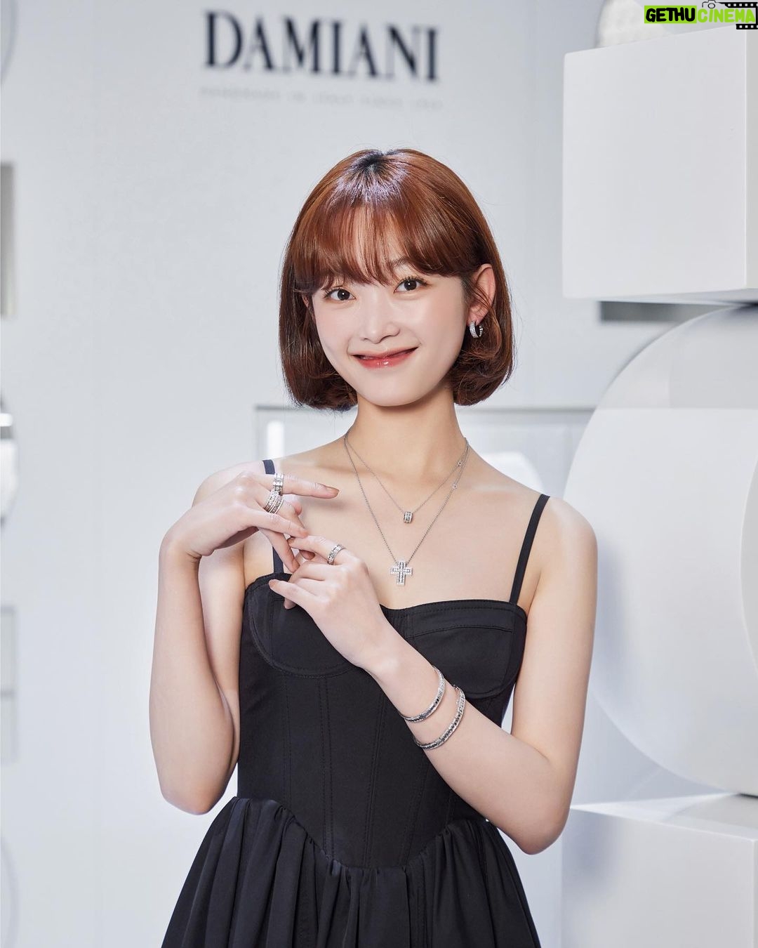 Lee You-mi Instagram - βπ€.π€β #κ΄κ³ #Damiani #Handmade #MadeInItaly #λ€λ―Έμλ