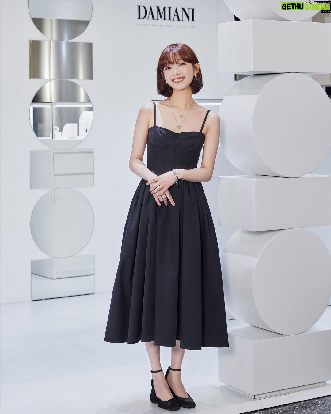 Lee You-mi Instagram - βπ€.π€β #κ΄κ³ #Damiani #Handmade #MadeInItaly #λ€λ―Έμλ