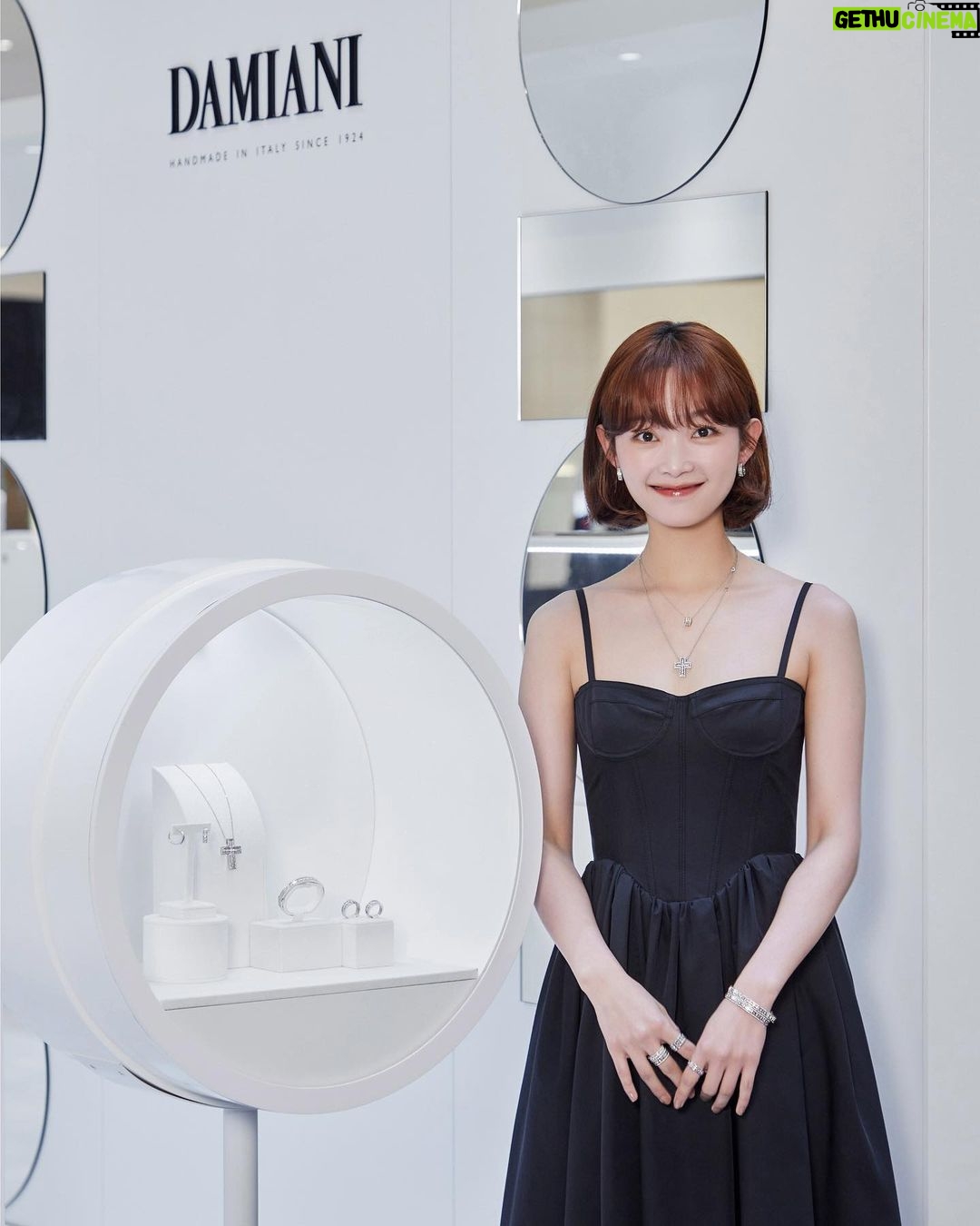 Lee You-mi Instagram - βπ€.π€β #κ΄κ³ #Damiani #Handmade #MadeInItaly #λ€λ―Έμλ