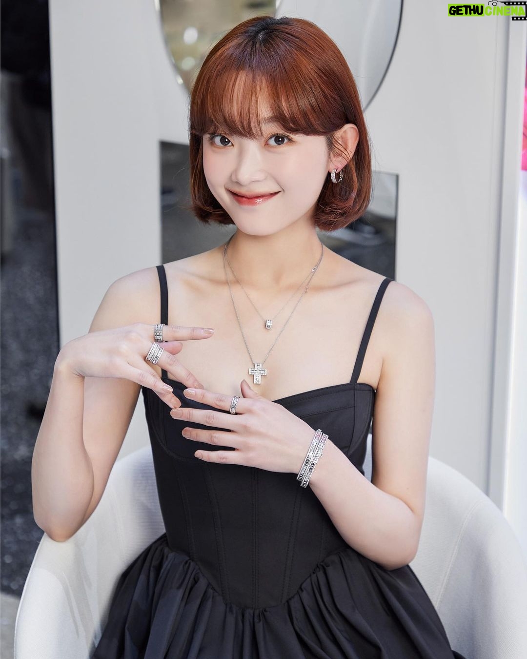 Lee You-mi Instagram - βπ€.π€β #κ΄κ³ #Damiani #Handmade #MadeInItaly #λ€λ―Έμλ
