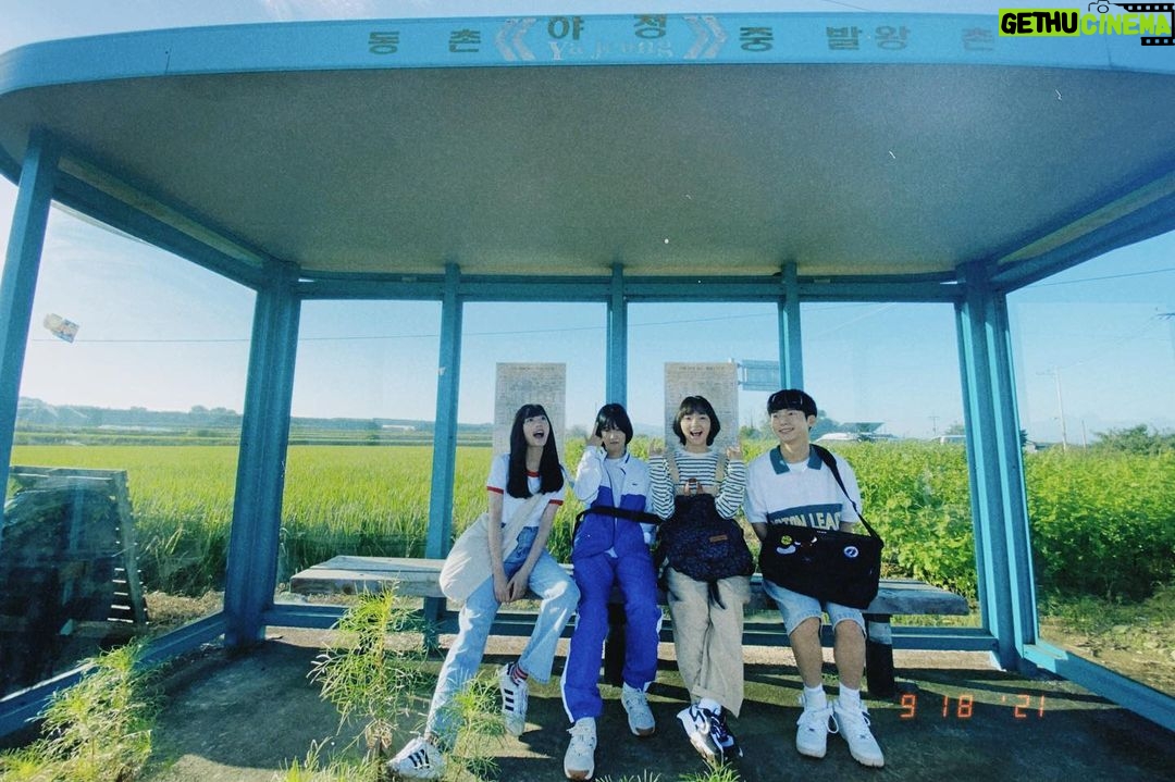 Lee You-mi Instagram - #전주국제영화제#우천사 우리는 천국에 갈 순 없지만 사랑은 할 수 있겠지🌻 전주에서만나용✋
