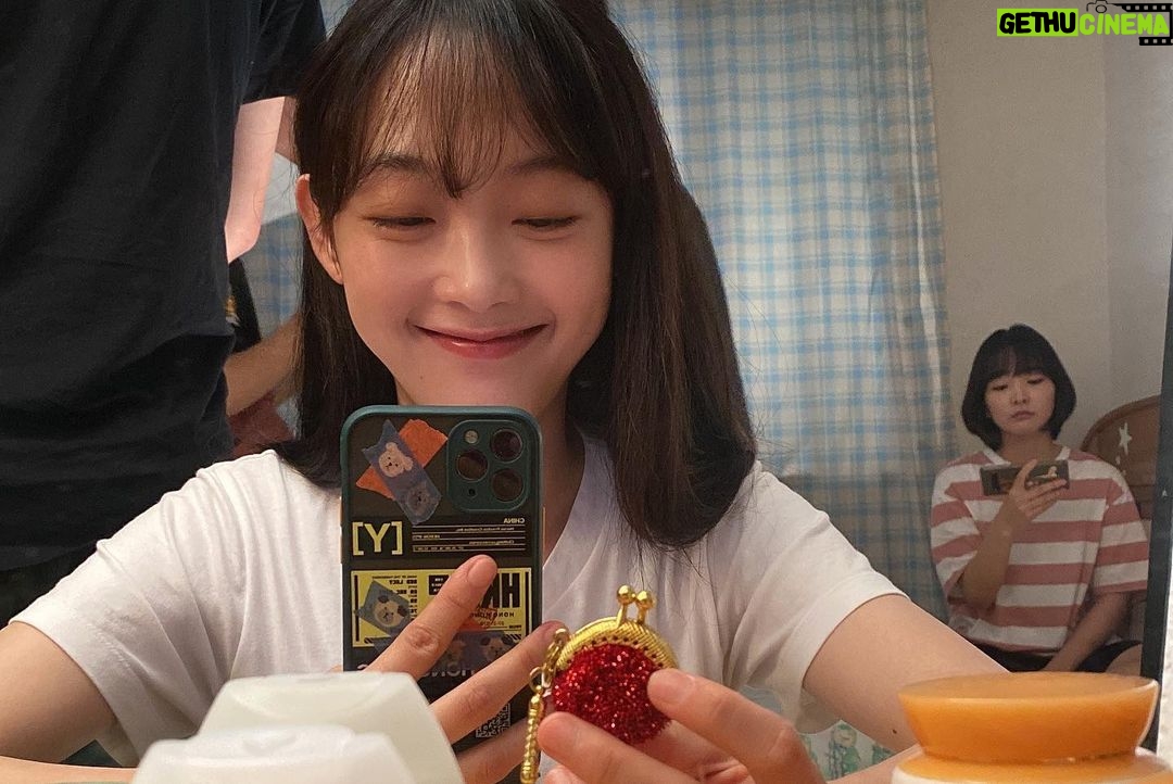 Lee You-mi Instagram - #전주국제영화제#우천사 우리는 천국에 갈 순 없지만 사랑은 할 수 있겠지🌻 전주에서만나용✋