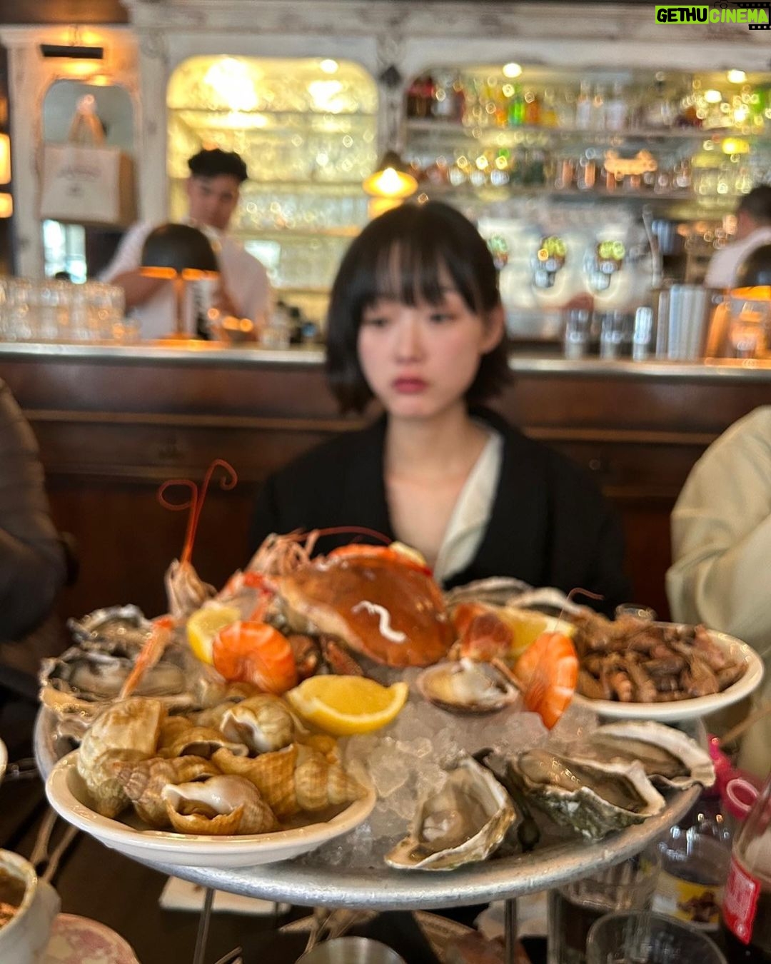 Lee You-mi Instagram - #paris #김밥 먹은 사람 나야나 🎵