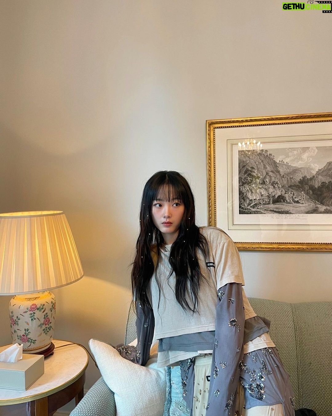 Lee You-mi Instagram - 🥰@MiuMiu #MiucciaPrada #MiuMiuFW23 😍