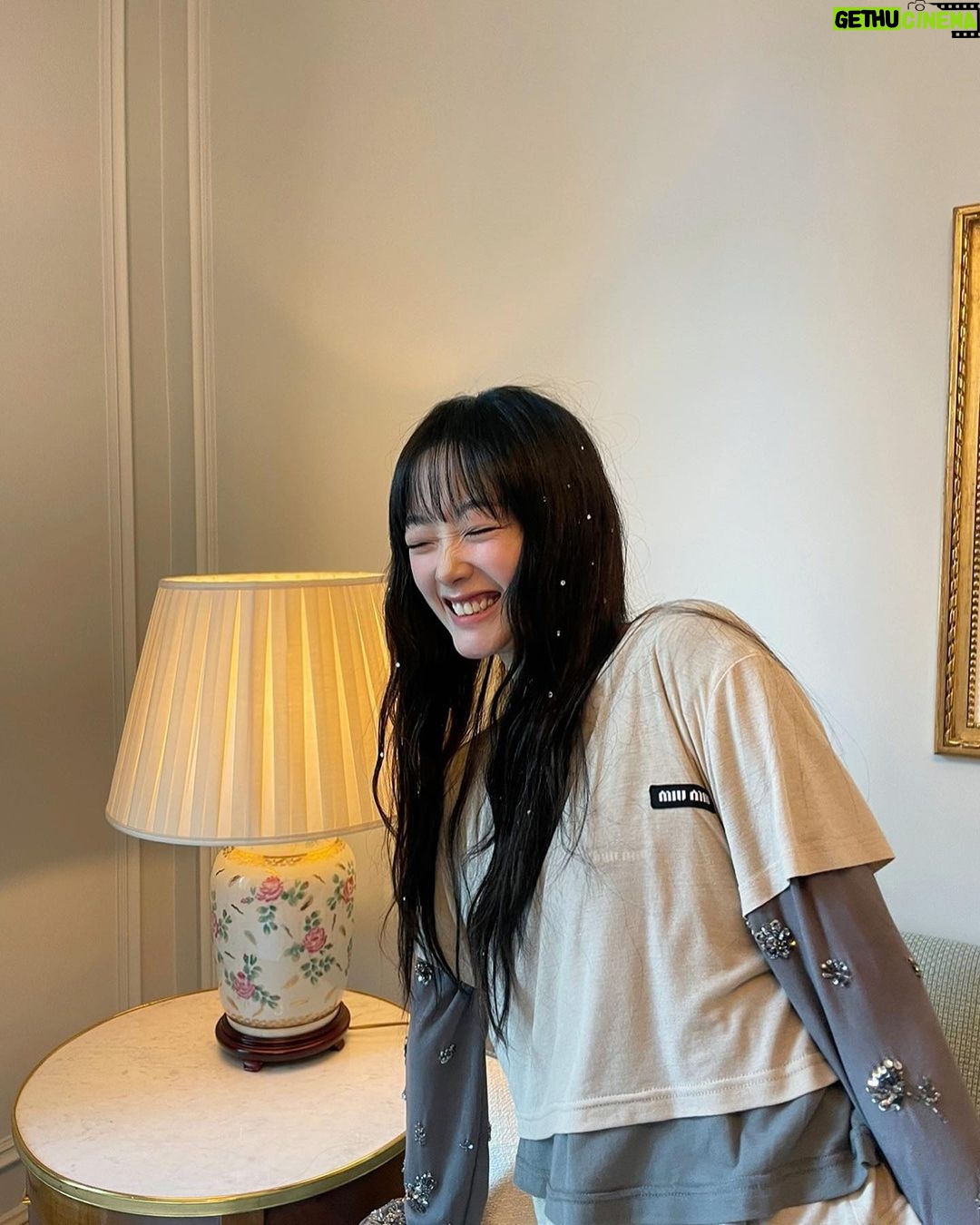 Lee You-mi Instagram - 🥰@MiuMiu #MiucciaPrada #MiuMiuFW23 😍