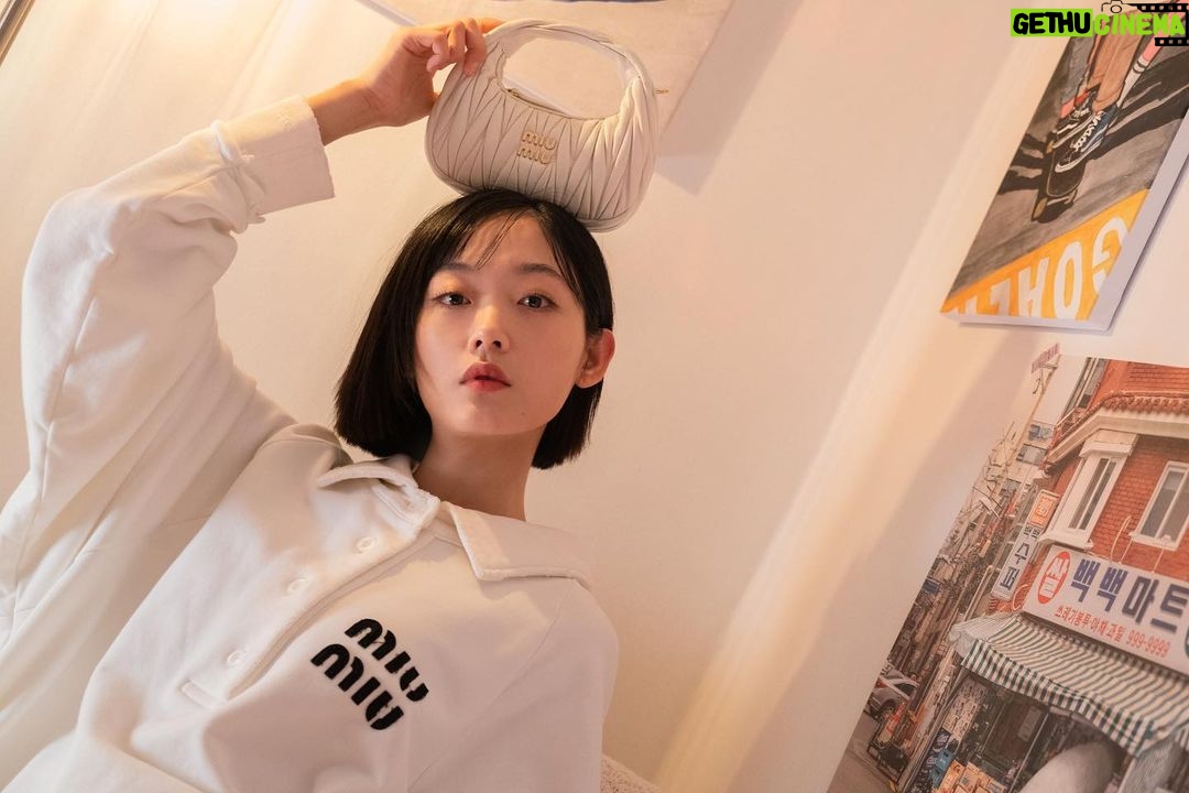 Lee You-mi Instagram - @MiuMiu #MiuMiu #광고 #merrychristmas ❤️