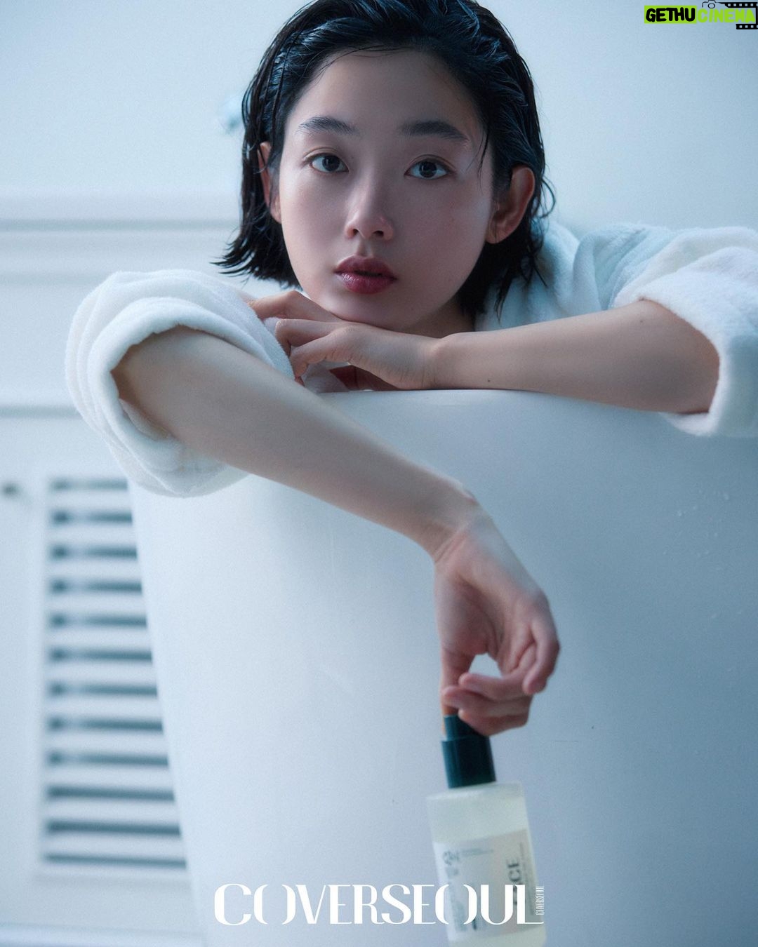 Lee You-mi Instagram - @COVERSEOUL 💙 #광고#커버서울 #클렌징오일폼 #빛결오일클렌저