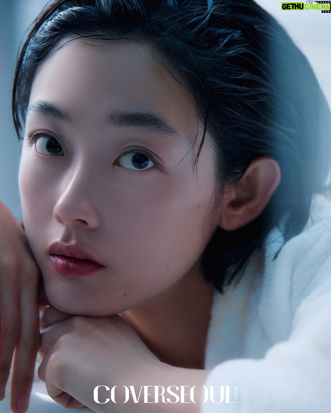 Lee You-mi Instagram - @COVERSEOUL 💙 #광고#커버서울 #클렌징오일폼 #빛결오일클렌저