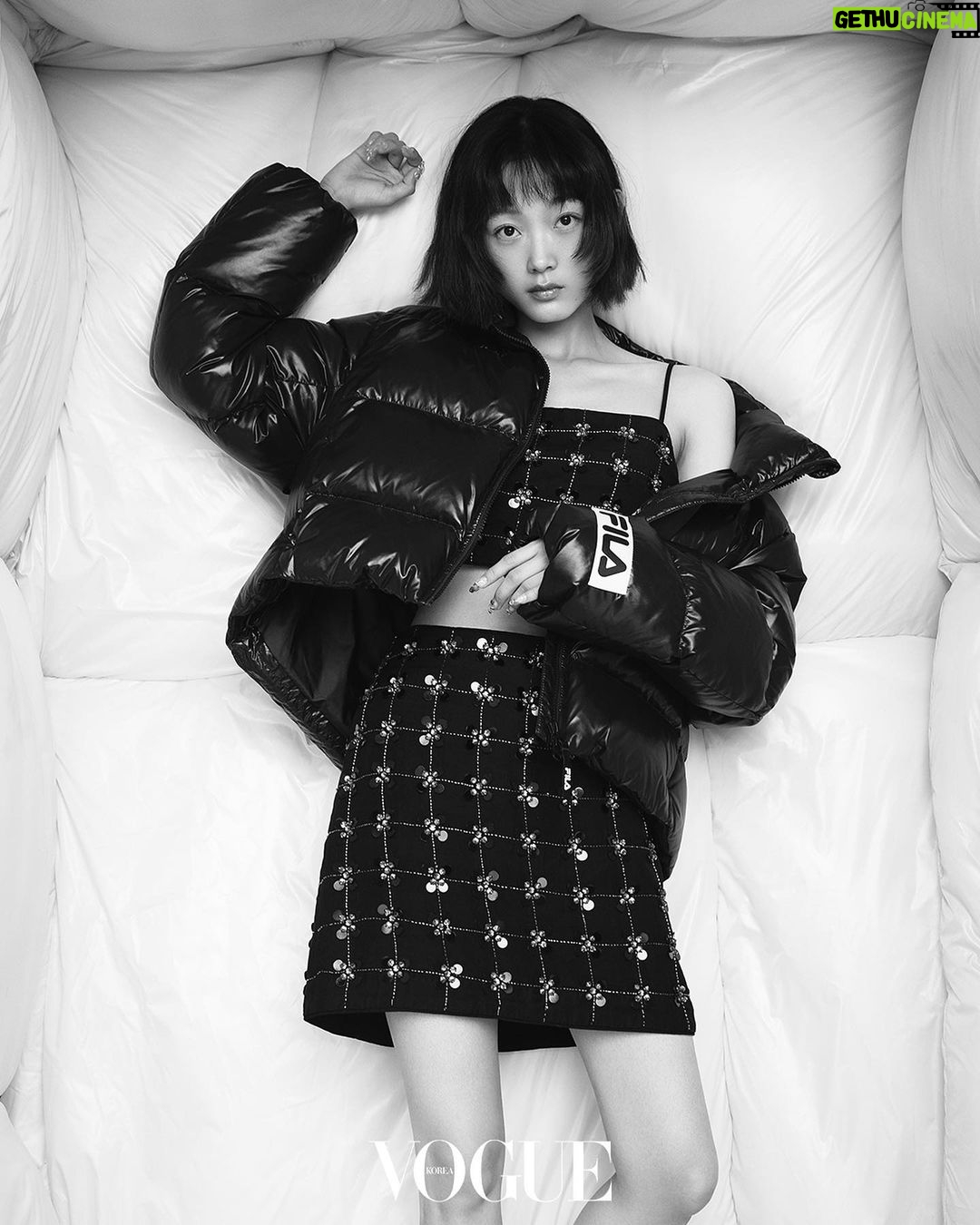 Lee You-mi Instagram - 💙#보그코리아 #FILA #밀라노다운 #AD