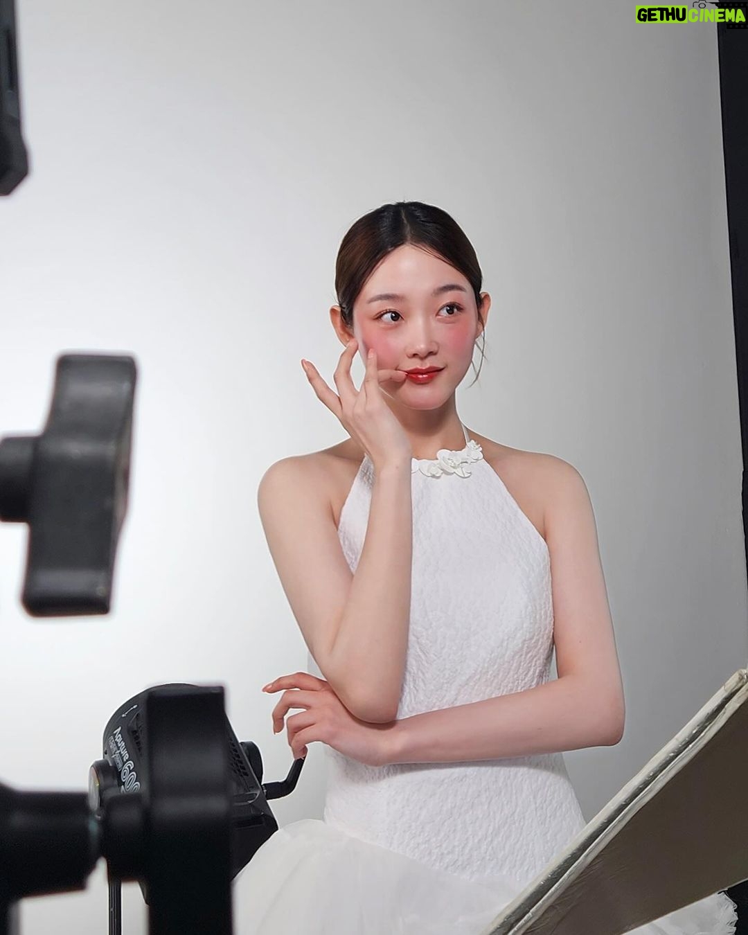 Lee You-mi Instagram - 나스윰💋 @narscosmeticskorea @narsissist