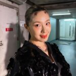 Leejung Lee Instagram - _ Live in 10 min!! 소리질러 꺅!!😆 @mnet_mama