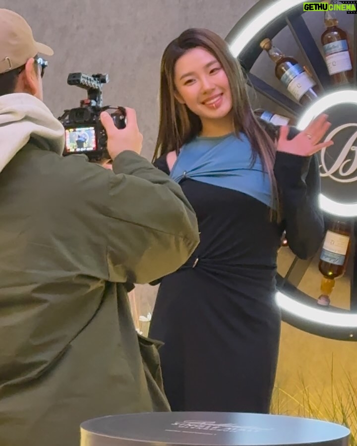 Leejung Lee Instagram - _ Leejung loves @ballantines_kr π #λ°λ νμΈλ¬΄λ¦λμ #λ°λ νμΈ #λ°λ νμΈκΈλ λ²κΈ° #Ballantines #Glenburgie 19μΈ μ΄μμ λ²μ μμ£Όνμ© μλΉμλ₯Ό μν 컨ν
μΈ μ
λλ€. Drink Responsibly κ²½κ³ : μ§λμΉ μμ£Όλ λμ‘Έμ€, κΈ°μ΅λ ₯ μμμ΄λ μΉλ§€λ₯Ό μ λ°ν©λλ€. μμ μ€ μμ£Όλ κΈ°νμ μΆμ μνμ λμ
λλ€. λΈλλλͺ
: λ°λ νμΈ μ μ‘°κ΅: μ€μ½νλλ μμ
μ
μ: (μ£Ό)νλ₯΄λ
Έλ¦¬μΉ΄ μ½λ¦¬μ