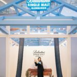 Leejung Lee Instagram - _ Leejung loves @ballantines_kr 💙 #발렌타인무릉도원 #발렌타인 #발렌타인글렌버기 #Ballantines #Glenburgie 19세 이상의 법적음주허용 소비자를 위한 컨텐츠입니다. Drink Responsibly 경고: 지나친 음주는 뇌졸중, 기억력 손상이나 치매를 유발합니다. 임신 중 음주는 기형아 출생 위험을 높입니다. 브랜드명: 발렌타인 제조국: 스코틀랜드 수입업소: (주)페르노리카 코리아