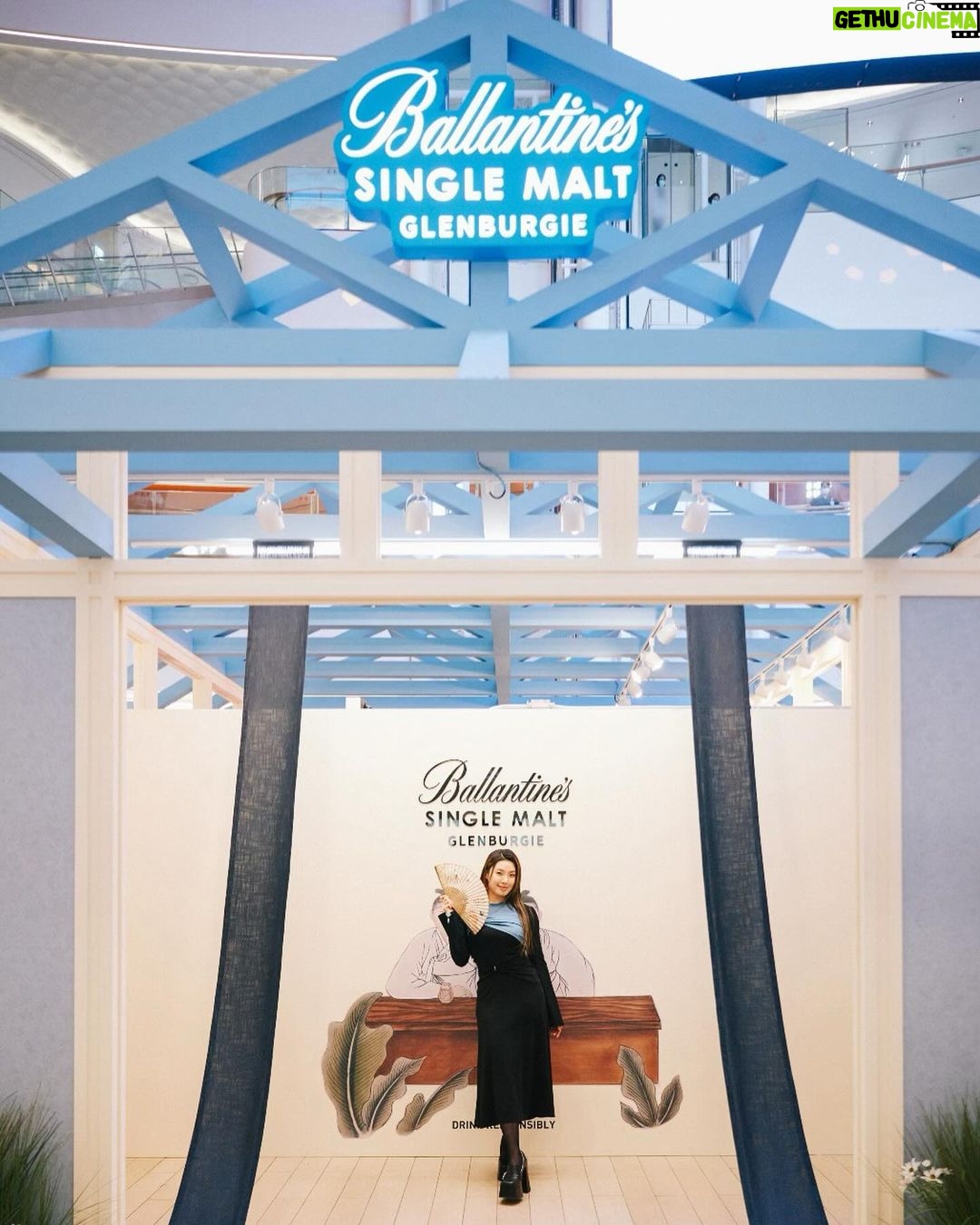 Leejung Lee Instagram - _ Leejung loves @ballantines_kr π #λ°λ νμΈλ¬΄λ¦λμ #λ°λ νμΈ #λ°λ νμΈκΈλ λ²κΈ° #Ballantines #Glenburgie 19μΈ μ΄μμ λ²μ μμ£Όνμ© μλΉμλ₯Ό μν 컨ν
μΈ μ
λλ€. Drink Responsibly κ²½κ³ : μ§λμΉ μμ£Όλ λμ‘Έμ€, κΈ°μ΅λ ₯ μμμ΄λ μΉλ§€λ₯Ό μ λ°ν©λλ€. μμ μ€ μμ£Όλ κΈ°νμ μΆμ μνμ λμ
λλ€. λΈλλλͺ
: λ°λ νμΈ μ μ‘°κ΅: μ€μ½νλλ μμ
μ
μ: (μ£Ό)νλ₯΄λ
Έλ¦¬μΉ΄ μ½λ¦¬μ
