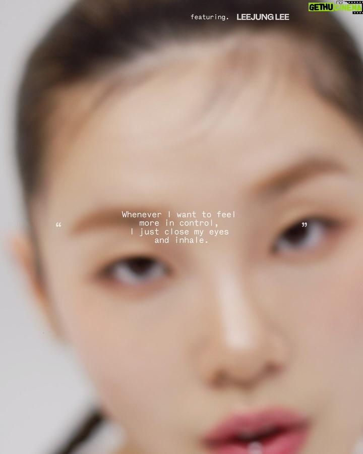 Leejung Lee Instagram - โDancing is my everything. When I breathe, I have clear visions and clear dreams. I inhale what I hope to achieve and exhale the promise that I can do it.โ Korean dancer and choreographer LeeJung Lee (@leejung_lee) knows she was put on this ๐ to dance. When she takes an intentional breath, she remembers to live her life with intention โจ Breathe with us through guided breath practices in the Nike Training Club app โ available in select countries. โ์ถค์ ์ ๊ฒ ์ ๋ถ์์. ์ถค์ ์ถ๋ฉฐ ํธํกํ ๋, ๋ช
ํํ ์ ๋ฏธ๋๊ฐ ๊ทธ๋ ค์ ธ์. ๋ด๊ฐ ์ด๋ฃจ๊ณ ์ถ์ ๊ฟ์ ๋ค์ด๋ง์๊ณ , ํ ์ ์๋ค๋ ๋ค์ง์ ๋ด์ฌ์ด์.โ ย ๋์์ด์ ์๋ฌด๊ฐ ย ๋ฆฌ์ (@leejung_lee)์ ํธํก์ด ์ผ๋ง๋ ์ค์ํ์ง ์๊ณ ์์ด์. ์์์ด ๋ด๊ธด ๊น์ ํธํก์ ํตํด, ๊ทธ๋
์ ์ถ๊ณผ ์ถค์ ๋ํ ์์ง๋ฅผ ๊ธฐ์ตํ ์ ์์ผ๋๊น์. ย NTC ์ฑ์ ํตํด ํจ๊ป ํธํกํด ๋ณด์ธ์.