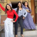 Leena Jumani Instagram - The 3 SHE devils of Malhotra House! 👑 Keep watching us on #BaateinKuchAnkaheeSi 🥰 #trending #explorepage #starplus