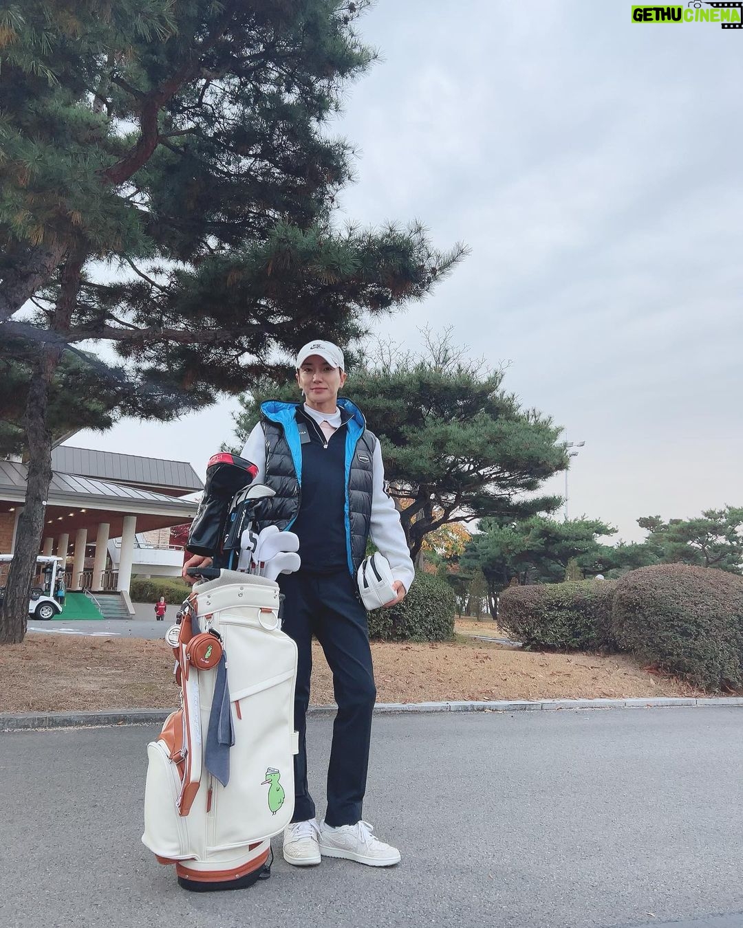 Leeteuk Instagram - 바쁜 스케줄로 틈내서 지인분들 모두 만나기 #오늘아님