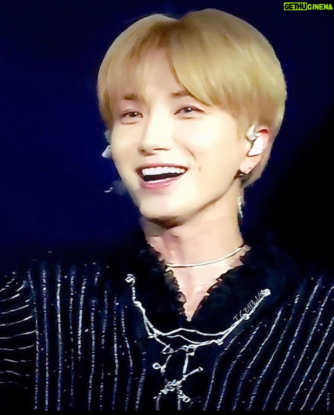 Leeteuk Instagram - #Worldtour #Showshow9 #👏🏻👏🏻👏🏻✋🏻✋🏻✋🏻