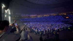Leeteuk Instagram - #supershow9tokyo
愛するしかないあなたたちと幸せでした。💙❤️