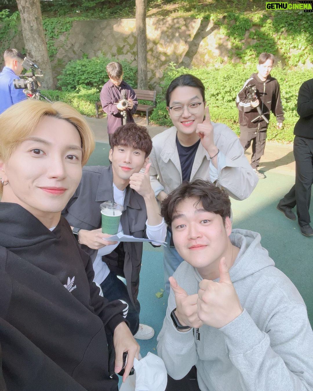Leeteuk Instagram - #새로운도전에 함께해주셔서 김사합니다👍🏻#이특채널#너덜트#bpd