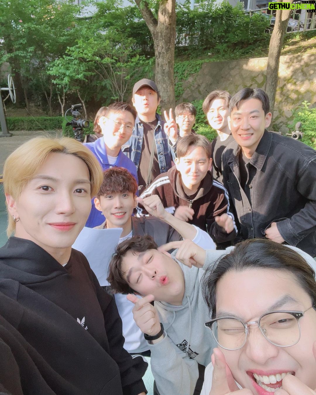Leeteuk Instagram - #새로운도전에 함께해주셔서 김사합니다👍🏻#이특채널#너덜트#bpd