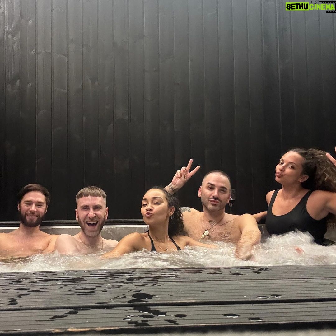 Leigh-Anne - 265.8K Likes - Life Lately ❤️
1. Much needed reunion and spa retreat with the OGs
2. Of course we had to get them into Gladiators 😩 obsessed with the fact it's back 'Are you readyyyy'
3. Getting those stretches in because my body is stiff af atm 🤣
4. One of my beautiful babies ❤️
5. House Reno (more stress then it's worth at this point) but we nearly there 🤦🏽♀️
6. Little star in the making
7. Sunsets and retreats
8. Did you know I love nachos?
9. @aaroncarlohair loves a charcuterie board 🤣😍
10. Bubbas at the aquarium