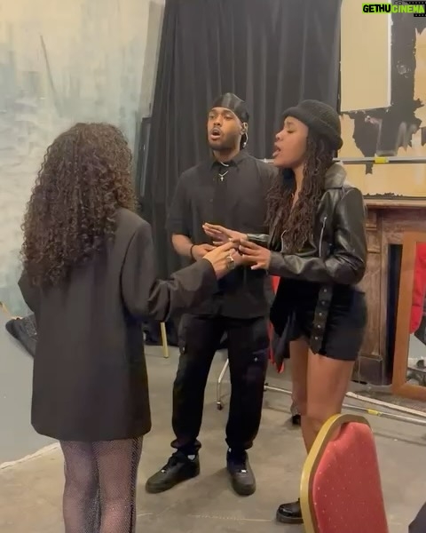 Leigh-Anne Pinnock Instagram - I had such a great time vibing with the crowd at Hugo Nights yesterday and seeing so many familar faces! Thanks so much @hugo_official and @strawberriesandcreem for a unforgettable night 💚 #HUGOYourWay