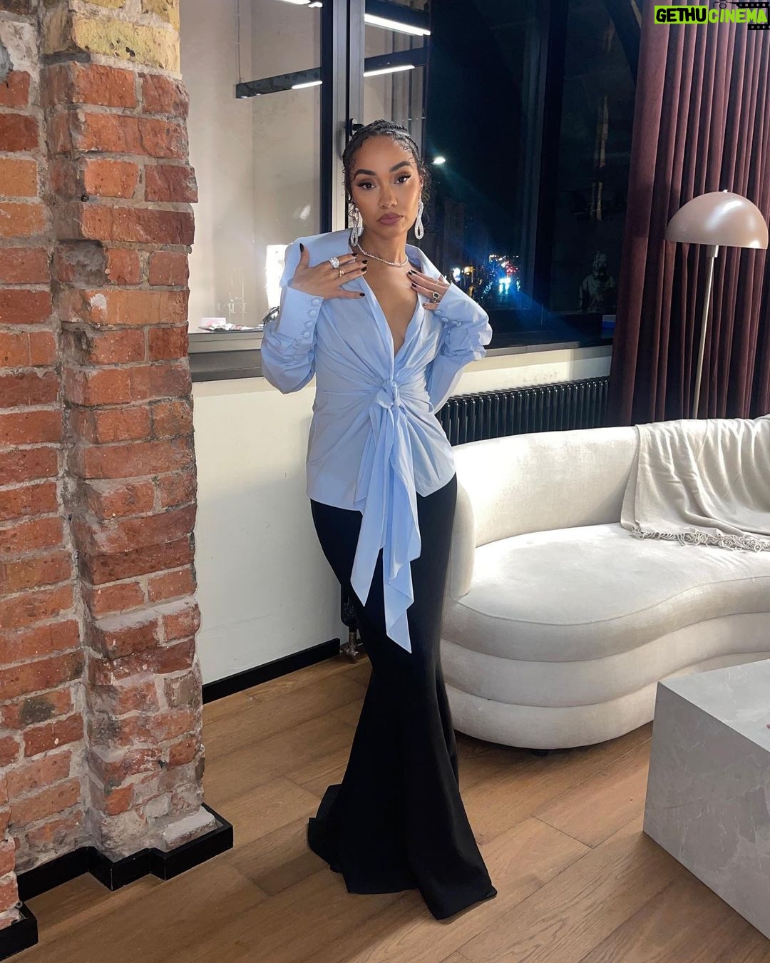 Leigh-Anne Pinnock Instagram - Berlin was funnnnn! Thank you @glamourgermany for my Best Breakthrough Act award! 🥹🥹🥹 LOVEDD performing for you all! 👏🏽🙏🏽❤️