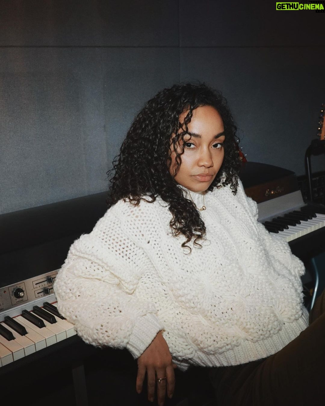 Leigh-Anne Pinnock Instagram - Cooking up a storm 🎶