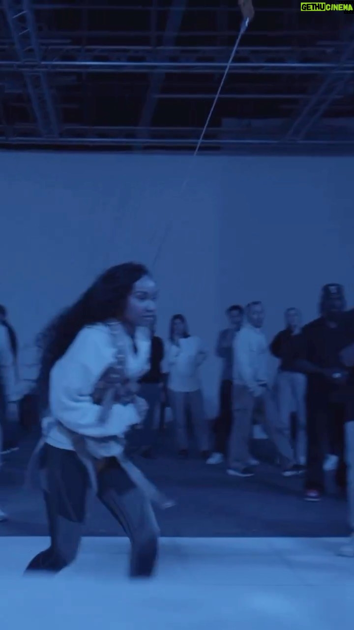 Leigh-Anne Pinnock Instagram - Not me being a stuntwoman 🤣 watch the full BTS of #DontSayLove on my YouTube channel now x