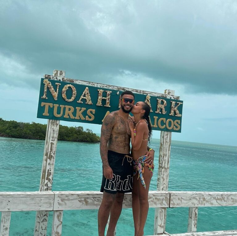 Leigh-Anne Pinnock Instagram - Honeymooning with you 🥰❤️I miss this and I miss you 💔