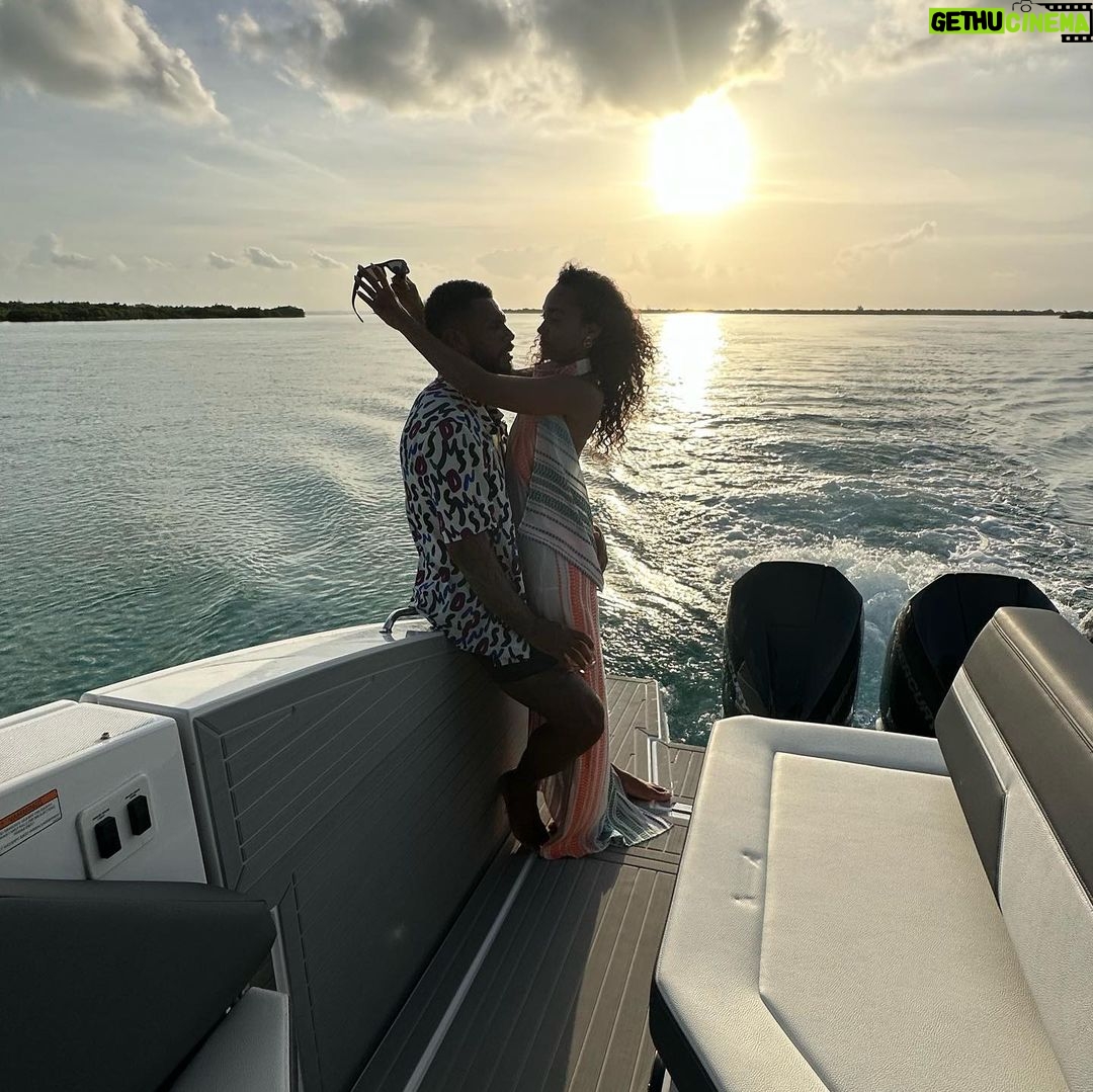 Leigh-Anne - 413.6K Likes - Honeymooning with you 🥰❤️I miss this and I miss you 💔