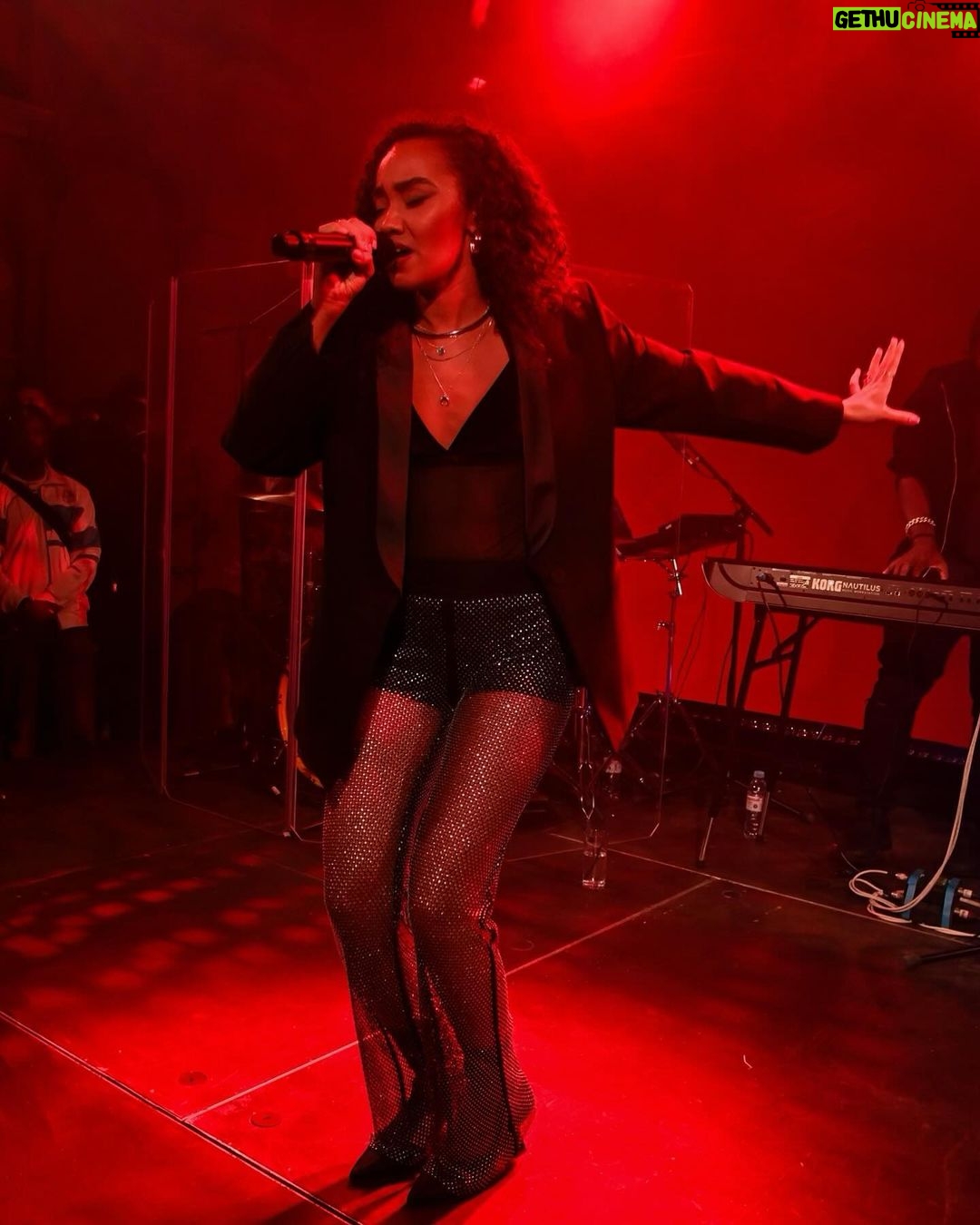 Leigh-Anne Pinnock Instagram - I had such a great time vibing with the crowd at Hugo Nights yesterday and seeing so many familar faces! Thanks so much @hugo_official and @strawberriesandcreem for a unforgettable night 💚 #HUGOYourWay