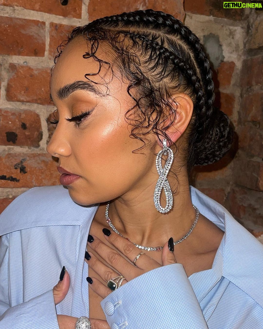 Leigh-Anne Pinnock Instagram - Berlin was funnnnn! Thank you @glamourgermany for my Best Breakthrough Act award! 🥹🥹🥹 LOVEDD performing for you all! 👏🏽🙏🏽❤️