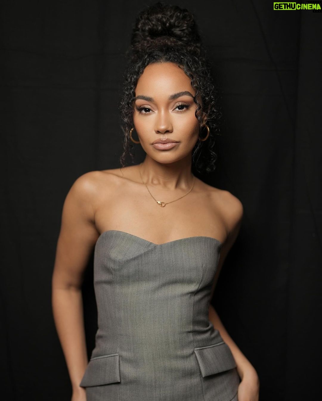 Leigh-Anne Pinnock Instagram - What a stunning show! @albertaferretti you are sensational 😍👏🏽 #MFW