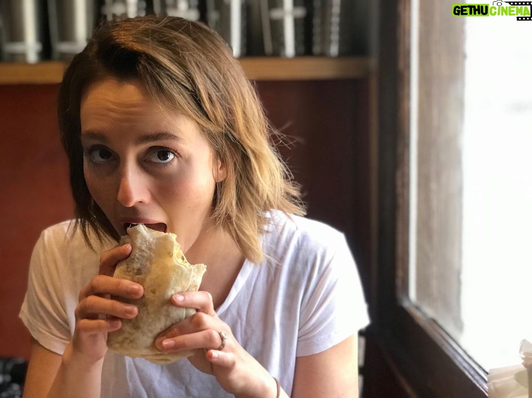 Leighton Meester Instagram - Carefully curating content 4 u guys
