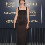 Leighton Meester Instagram - Felt like a 👑 at #sagawards with my ❤️ thank you @stjohn for the beautiful dress